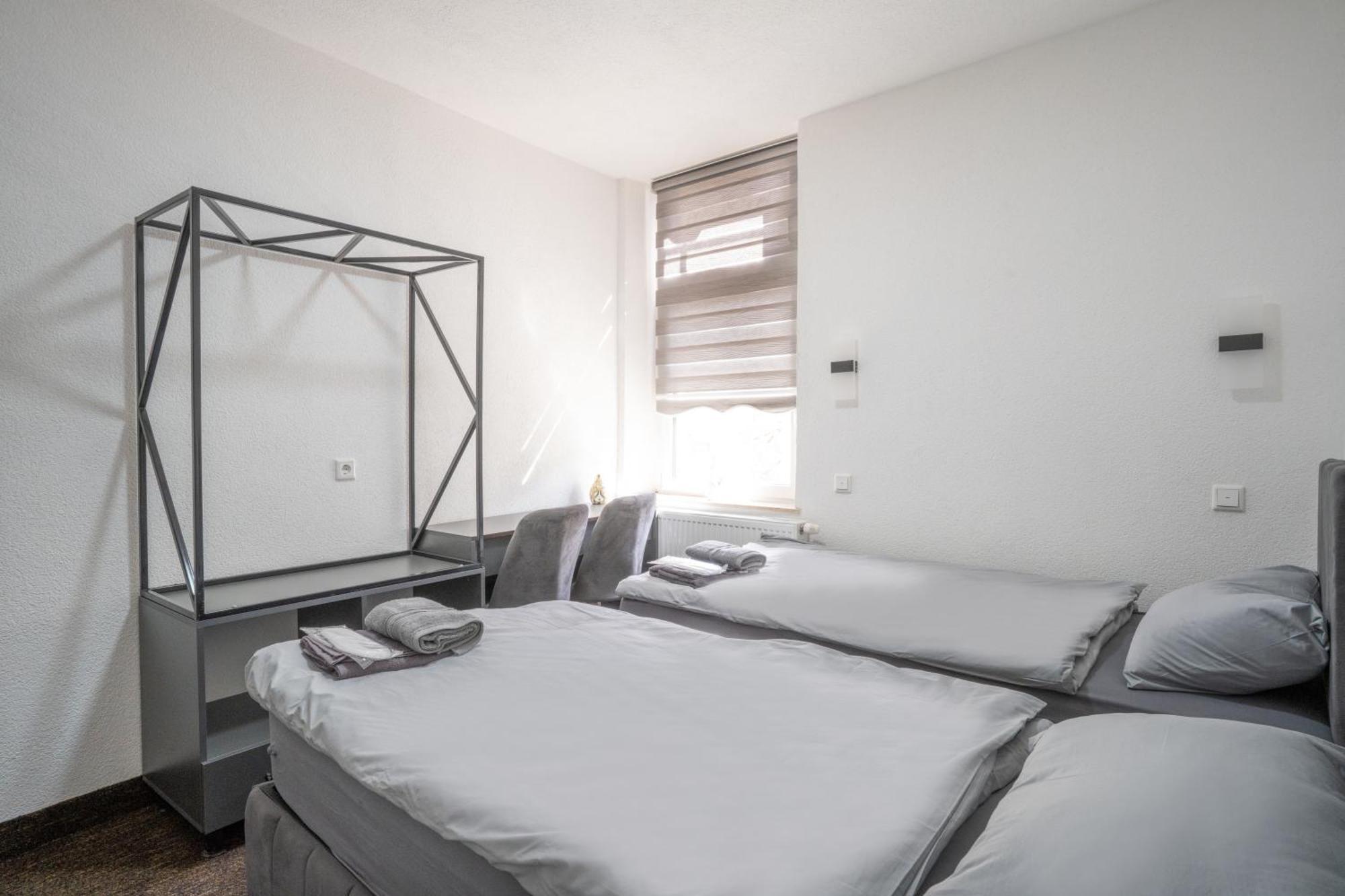 Duisburger Hostel Экстерьер фото