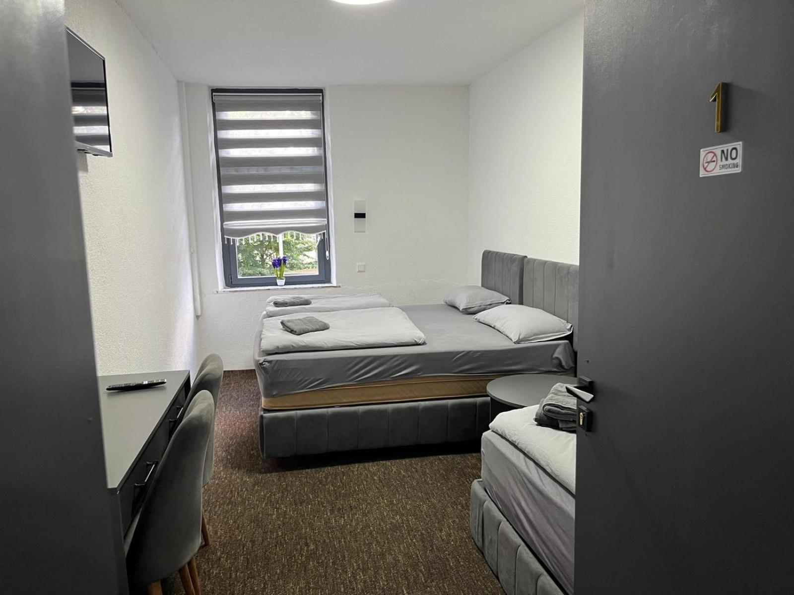 Duisburger Hostel Экстерьер фото